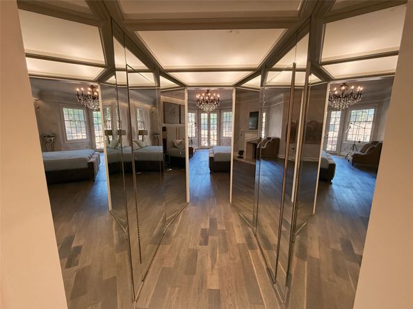 2819 Cedar Woods Place, Houston TX 77068