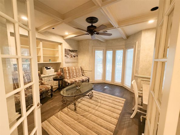 2819 Cedar Woods Place, Houston TX 77068