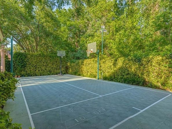 2819 Cedar Woods Place, Houston TX 77068