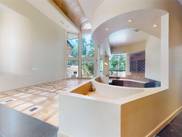 24 Autumn Crescent, The Woodlands TX 77381