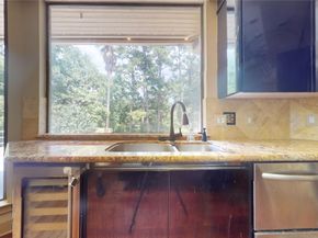 24 Autumn Crescent, The Woodlands TX 77381