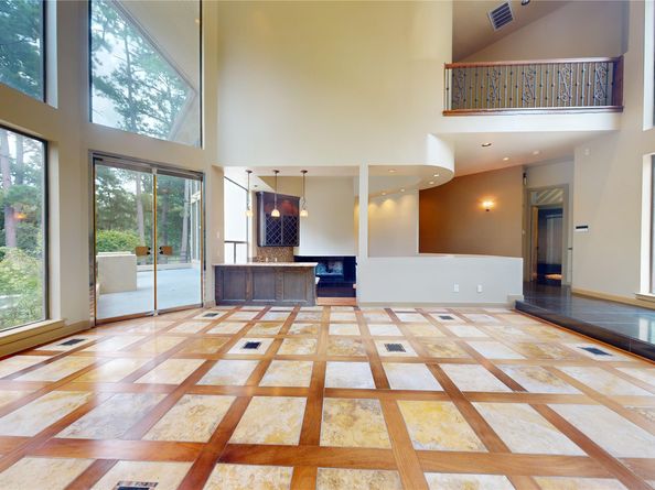 24 Autumn Crescent, The Woodlands TX 77381