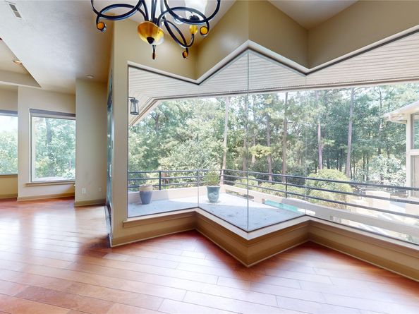 24 Autumn Crescent, The Woodlands TX 77381