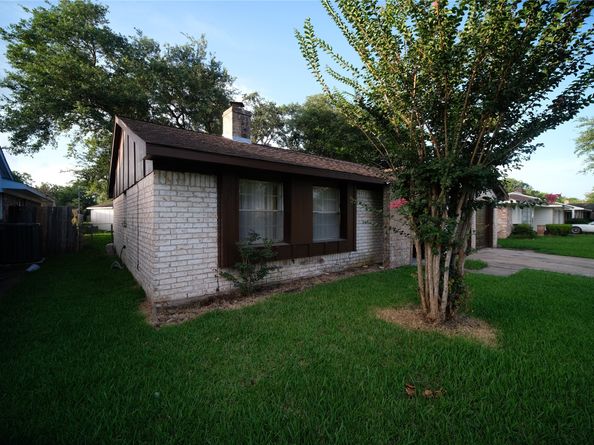 12326 Bexley Drive, Houston TX 77099