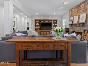 14 Bradbury Place, Riverside CT 06878