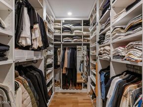 14 Bradbury Place, Riverside CT 06878