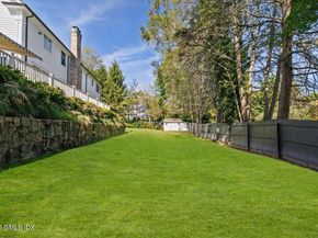 14 Bradbury Place, Riverside CT 06878