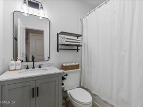 14 Bradbury Place, Riverside CT 06878