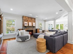 14 Bradbury Place, Riverside CT 06878