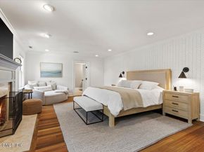 14 Bradbury Place, Riverside CT 06878