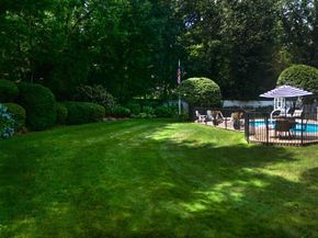 10 Verona Drive, Riverside CT 06878