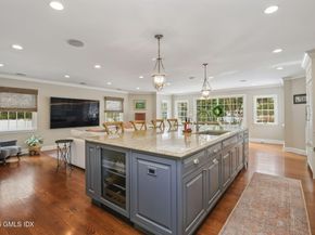 10 Verona Drive, Riverside CT 06878