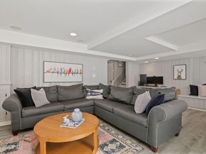 10 Verona Drive, Riverside CT 06878