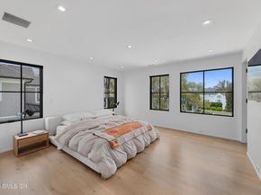 4 Little Cove Lane, Old Greenwich CT 06870