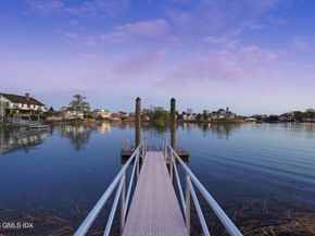 4 Little Cove Lane, Old Greenwich CT 06870