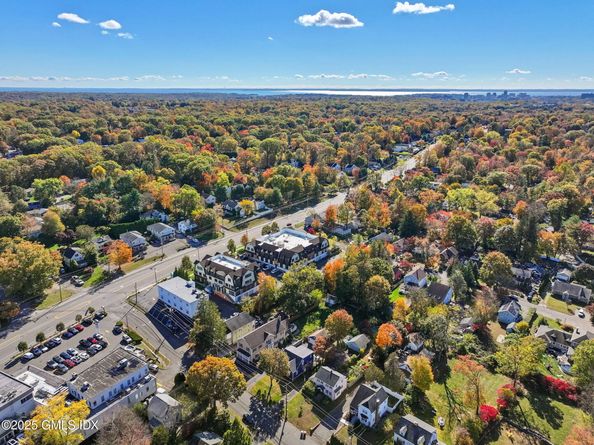 34 Bradley Place, Stamford CT 06905