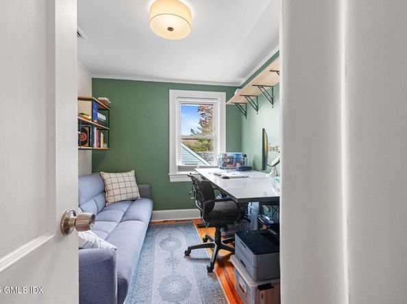 34 Bradley Place, Stamford CT 06905