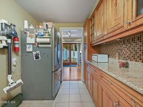 34 Bradley Place, Stamford CT 06905