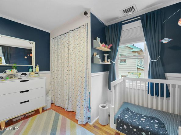 34 Bradley Place, Stamford CT 06905