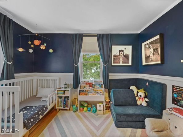 34 Bradley Place, Stamford CT 06905