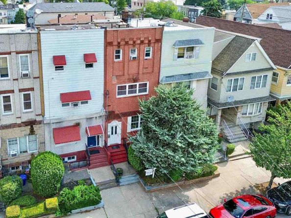 49 East 33rd St, Bayonne NJ 07002