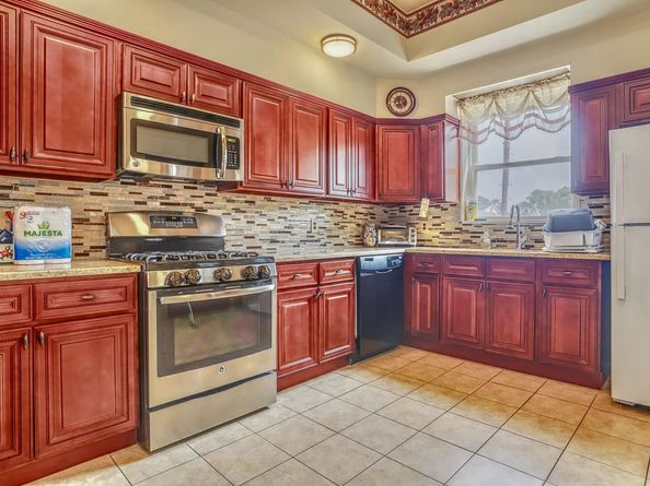 49 East 33rd St, Bayonne NJ 07002