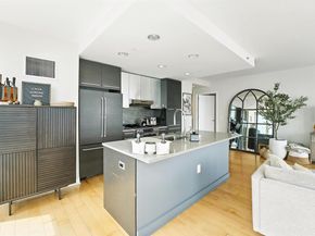 2 2nd St 2405, Jersey City NJ 07302