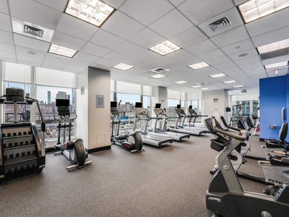 2 2nd St 2405, Jersey City NJ 07302