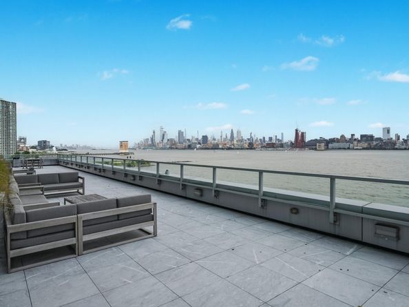 2 2nd St 2405, Jersey City NJ 07302