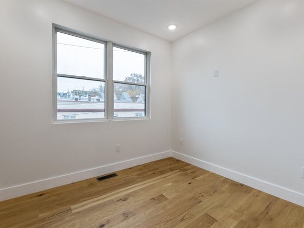 259 Liberty Ave 4, Jersey City NJ 07307