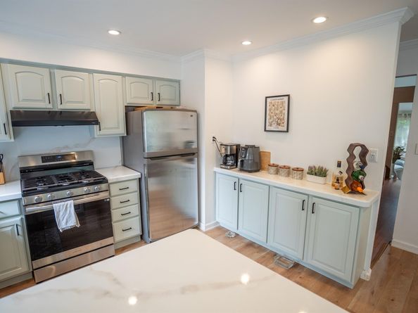 29 Marina Key, Secaucus NJ 07094