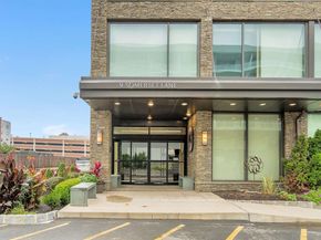 9 Somerset Lane PH606607, Edgewater NJ 07020