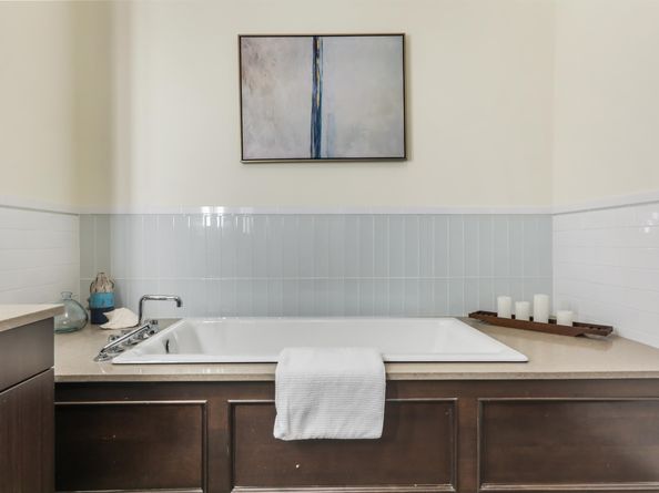 9 Somerset Lane PH606607, Edgewater NJ 07020