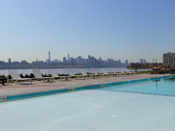 9 Somerset Lane PH606607, Edgewater NJ 07020