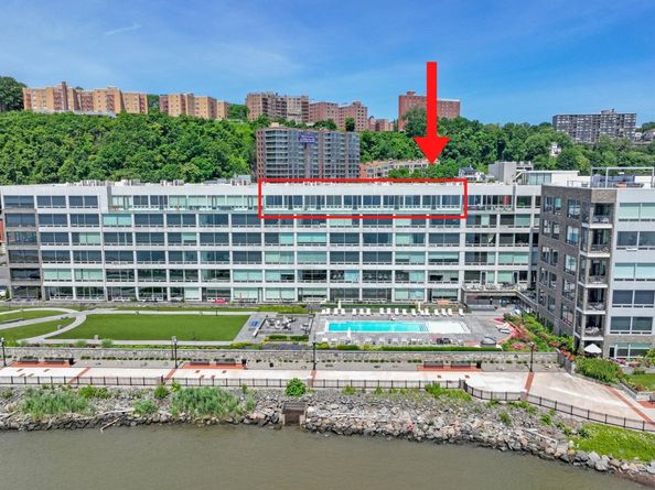 9 Somerset Lane PH606607, Edgewater NJ 07020
