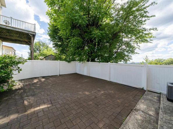 187 Zabriskie St, Jersey City NJ 07307