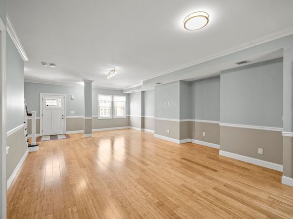 22 Long St, Jersey City NJ 07305