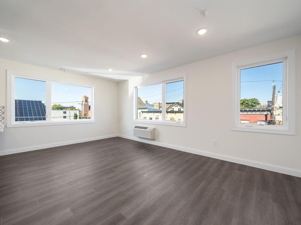 517 7th St 2C, Union City NJ 07087