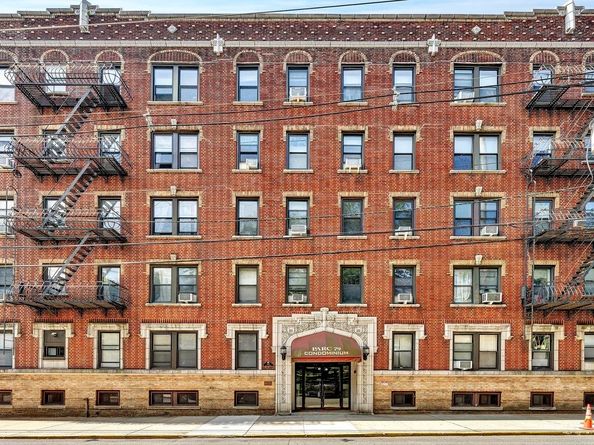 301 79th St E1, North Bergen NJ 07047