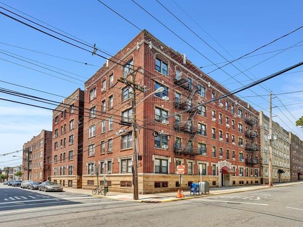 301 79th St E1, North Bergen NJ 07047