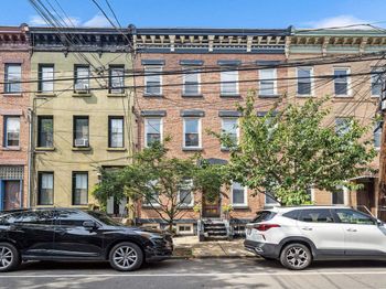 352 7th St