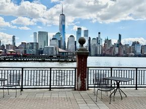 135 Montgomery St 10G, Jersey City NJ 07302