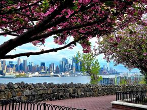 6600 Blvd East 22N, West New York NJ 07093