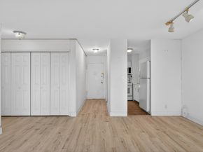 135 Montgomery St 18C, Jersey City NJ 07302