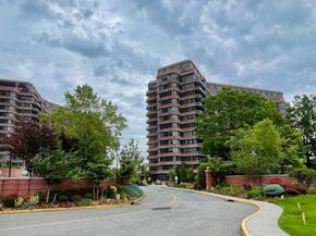 100 Carlyle Dr 5J North, Cliffside Park NJ 07010