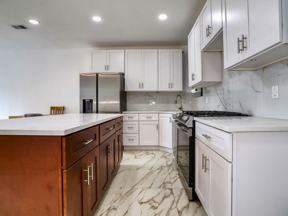 9017 Riverside Pl, North Bergen NJ 07047