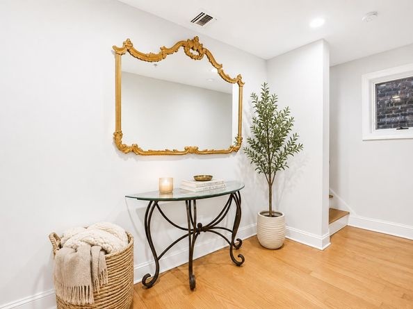 41 Bentley Ave 1, Jersey City NJ 07304