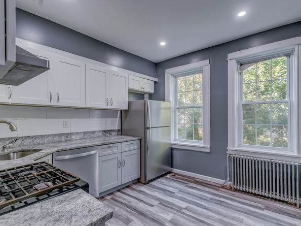 25 Bartholdi Ave, Jersey City NJ 07305