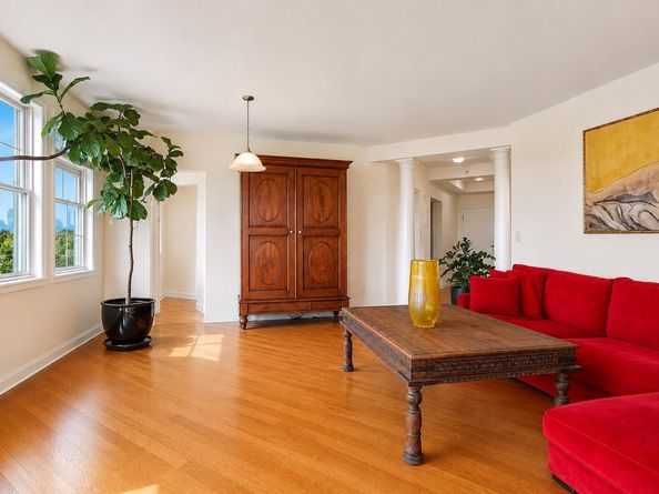 15 Enterprise Ct 409, Jersey City NJ 07305