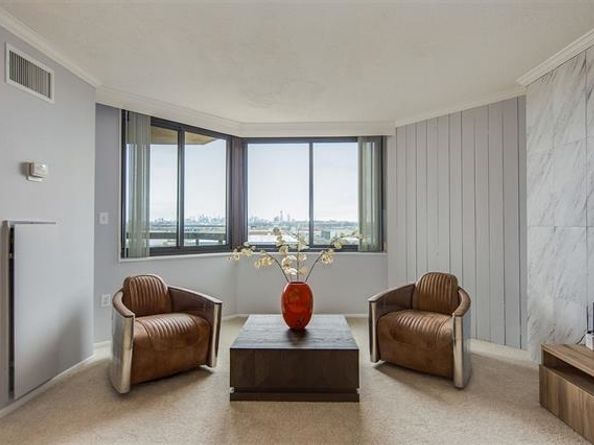 807 Harmon Cove Tower 807, Secaucus NJ 07094